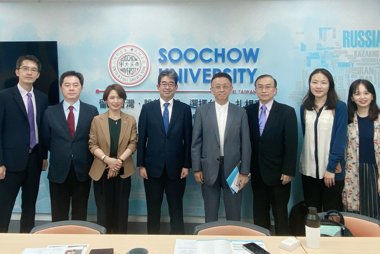 關西大學參訪東吳大學大合照