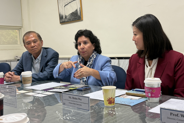 Delegation from Thunderbird School of Global Managemen